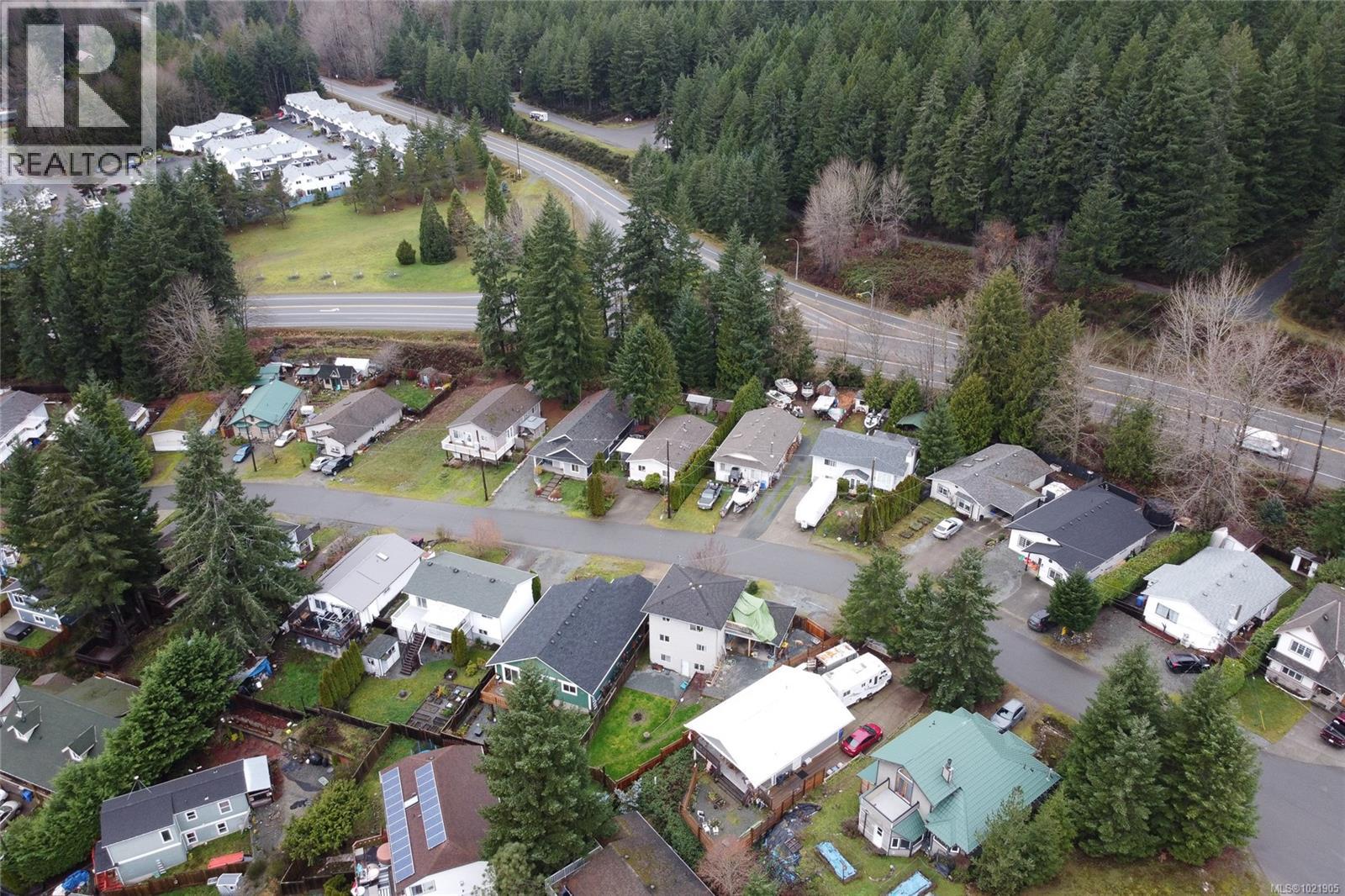 300 Lake Park Rd, Lake Cowichan