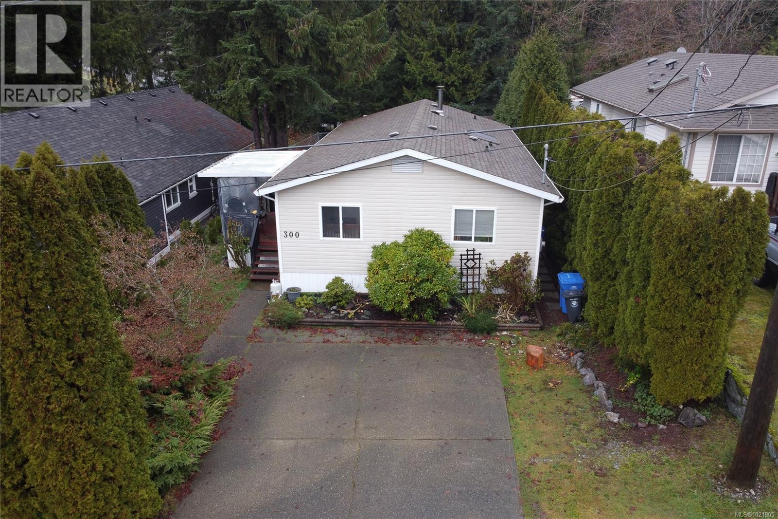300 Lake Park Rd, Lake Cowichan