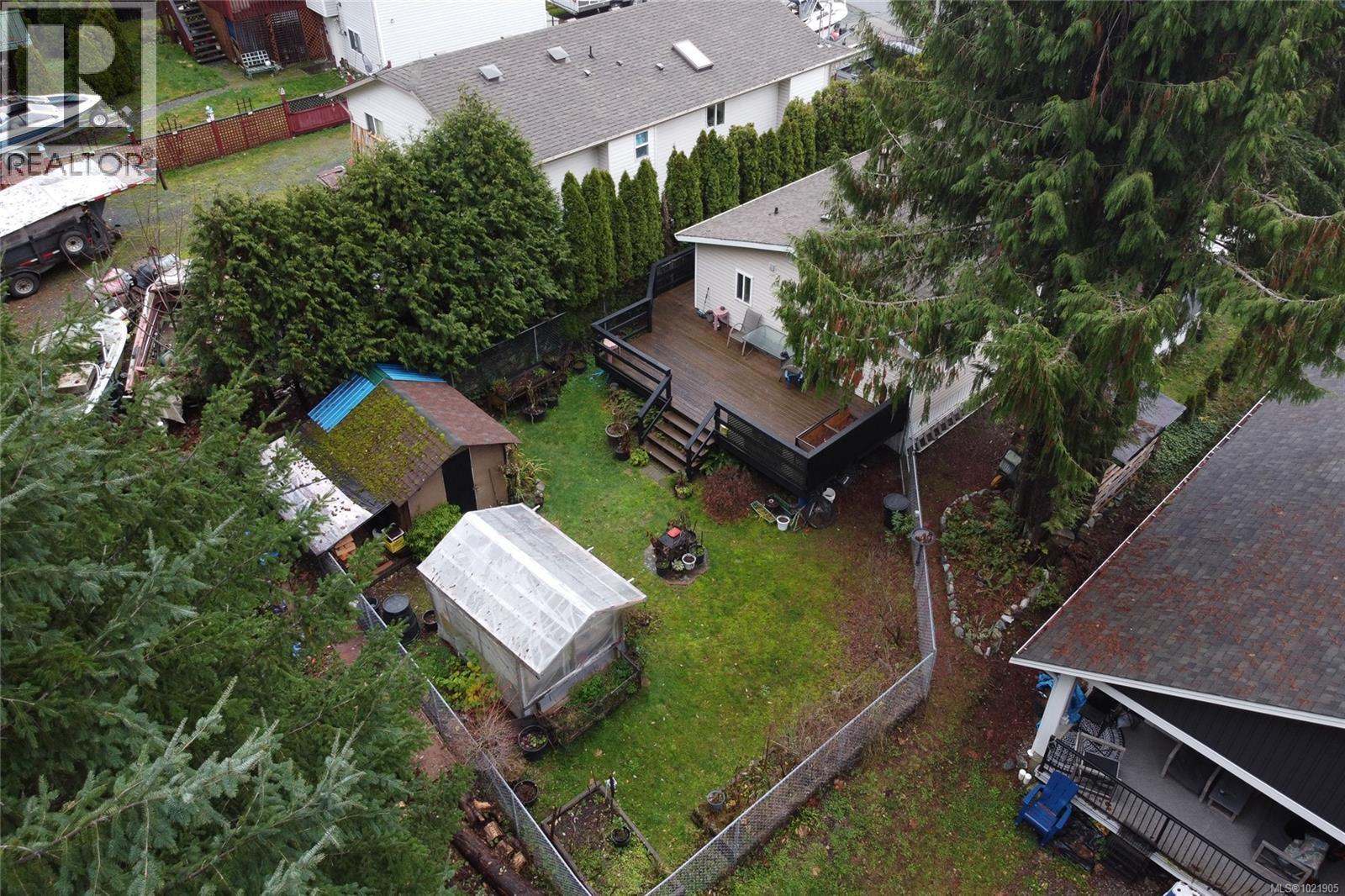 300 Lake Park Rd, Lake Cowichan