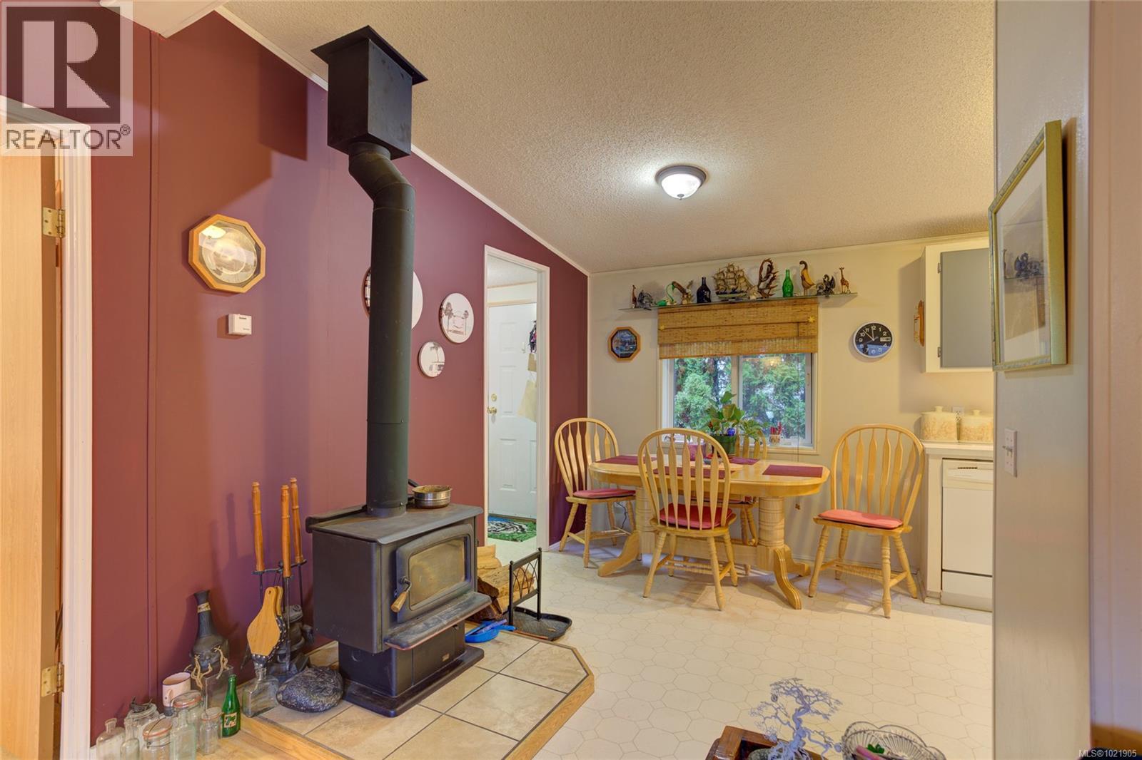 300 Lake Park Rd, Lake Cowichan