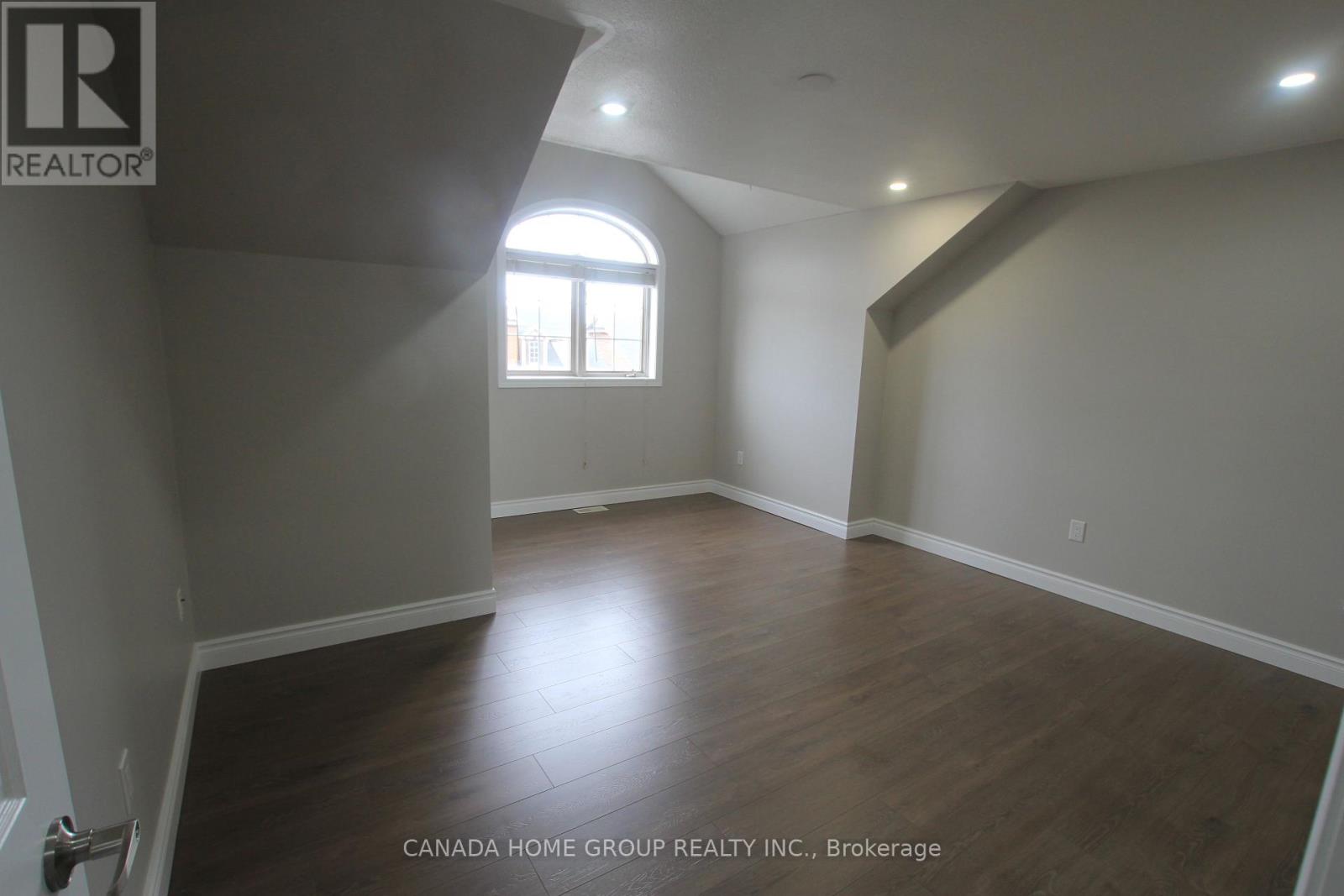 25 STEVENS DRIVE - 26