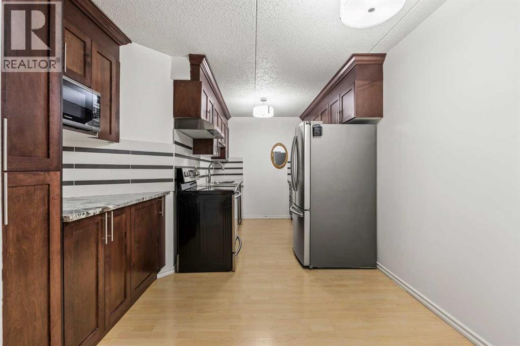 Single Family House for Sale in   Dalton Drive NW Dalhousie Calgary 