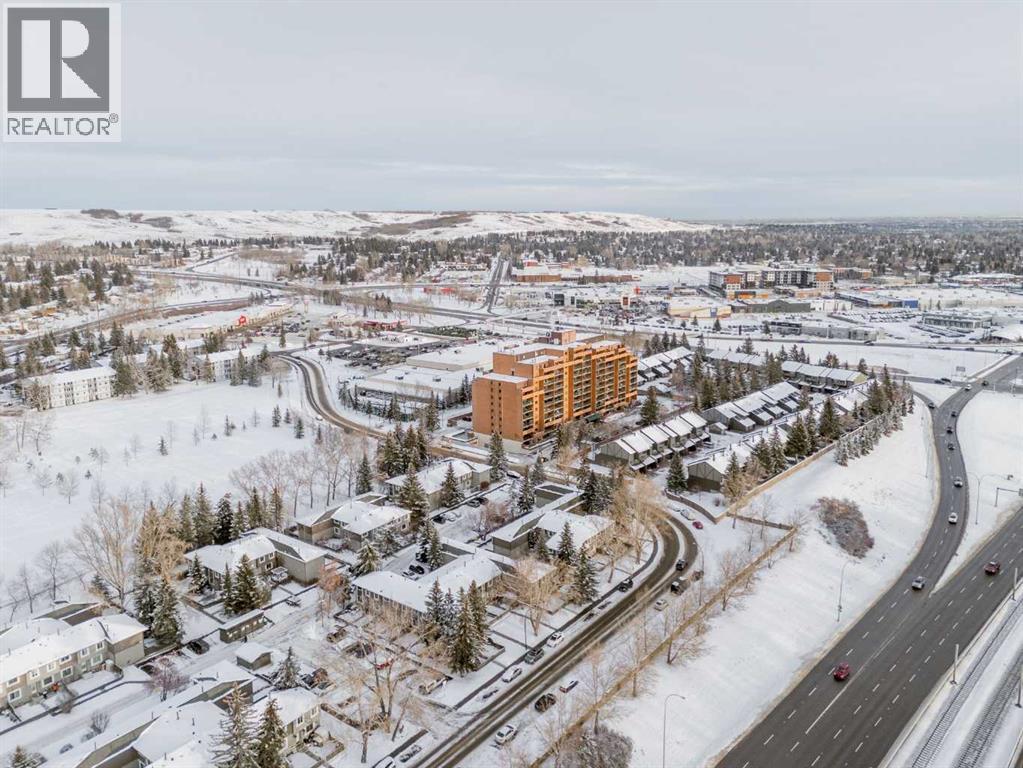 Single Family House for Sale in   Dalton Drive NW Dalhousie Calgary 