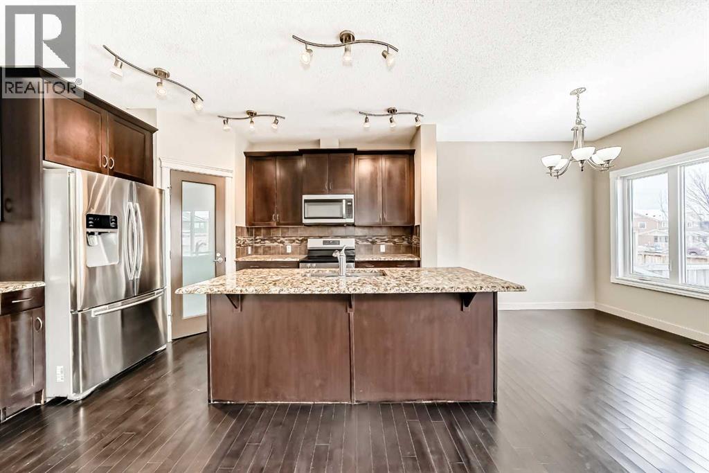 Single Family House for Sale in  Evanspark Manor NW Evanston Calgary 