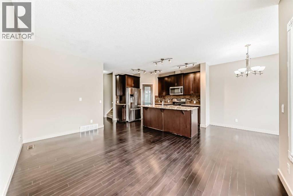 Single Family House for Sale in  Evanspark Manor NW Evanston Calgary 