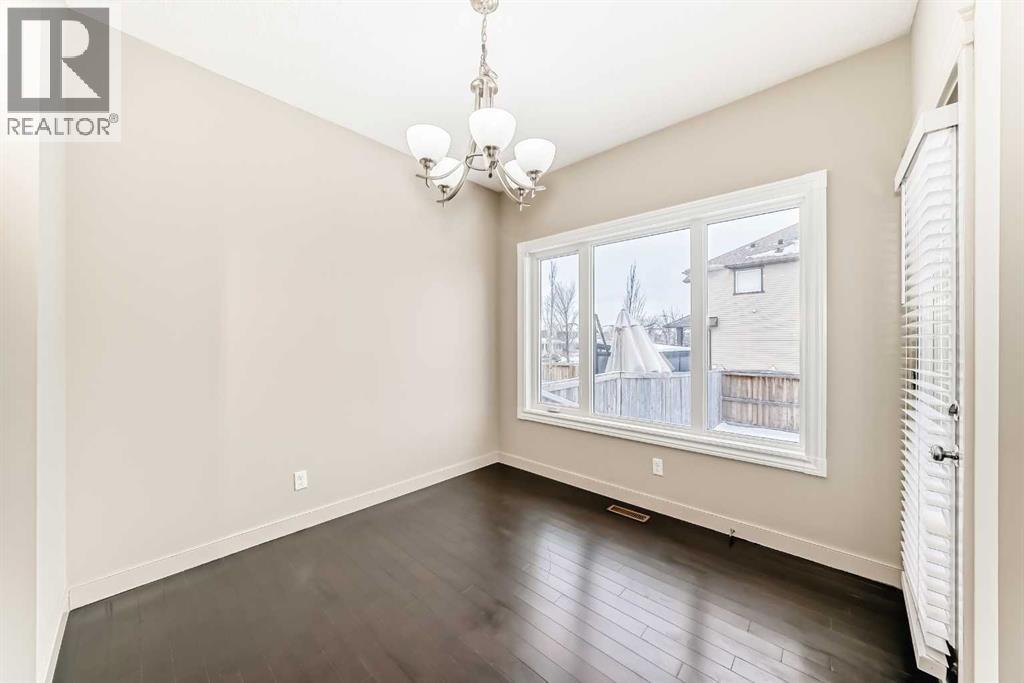 Single Family House for Sale in  Evanspark Manor NW Evanston Calgary 