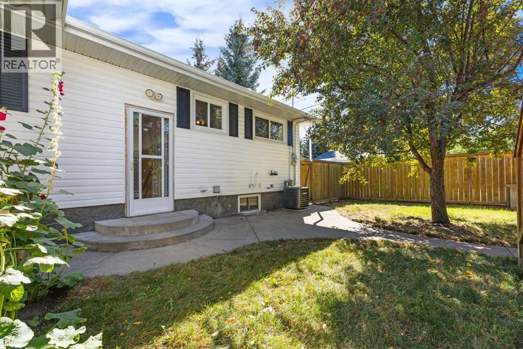 Single Family House Bungalow for Sale in   Avenue NW Cambrian Heights Calgary 