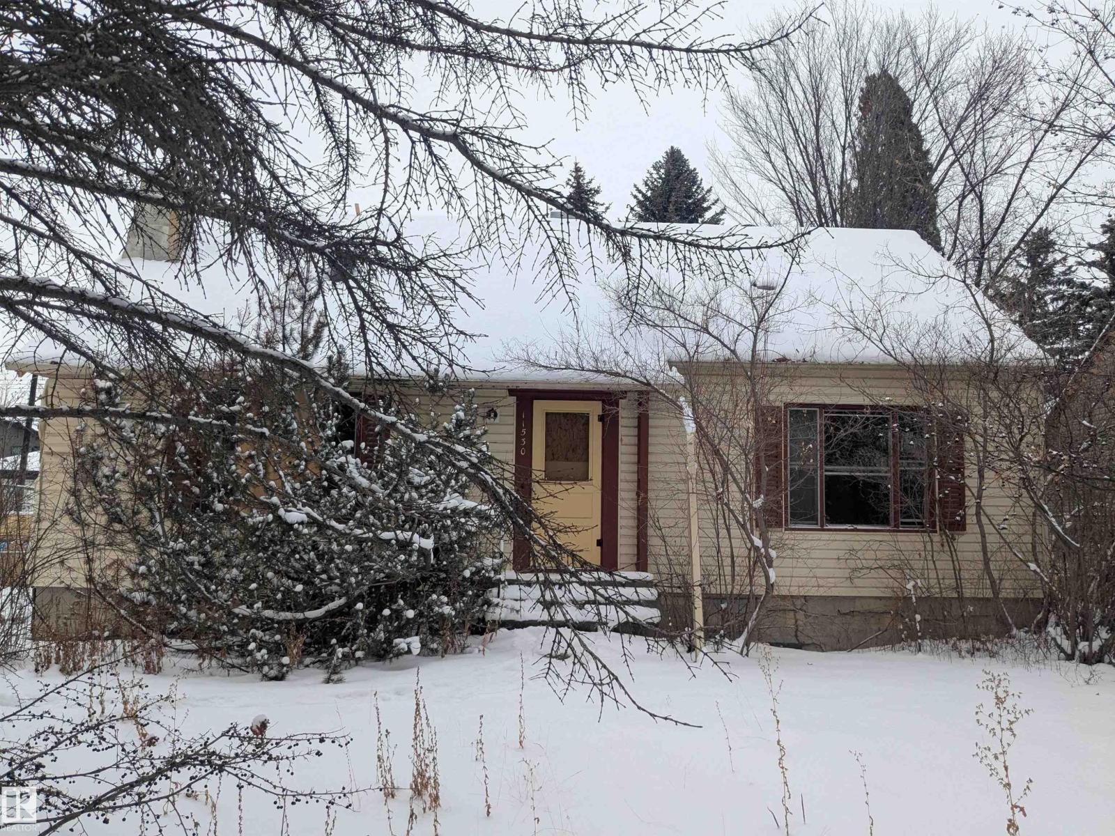 11530 77 AV NW, Edmonton