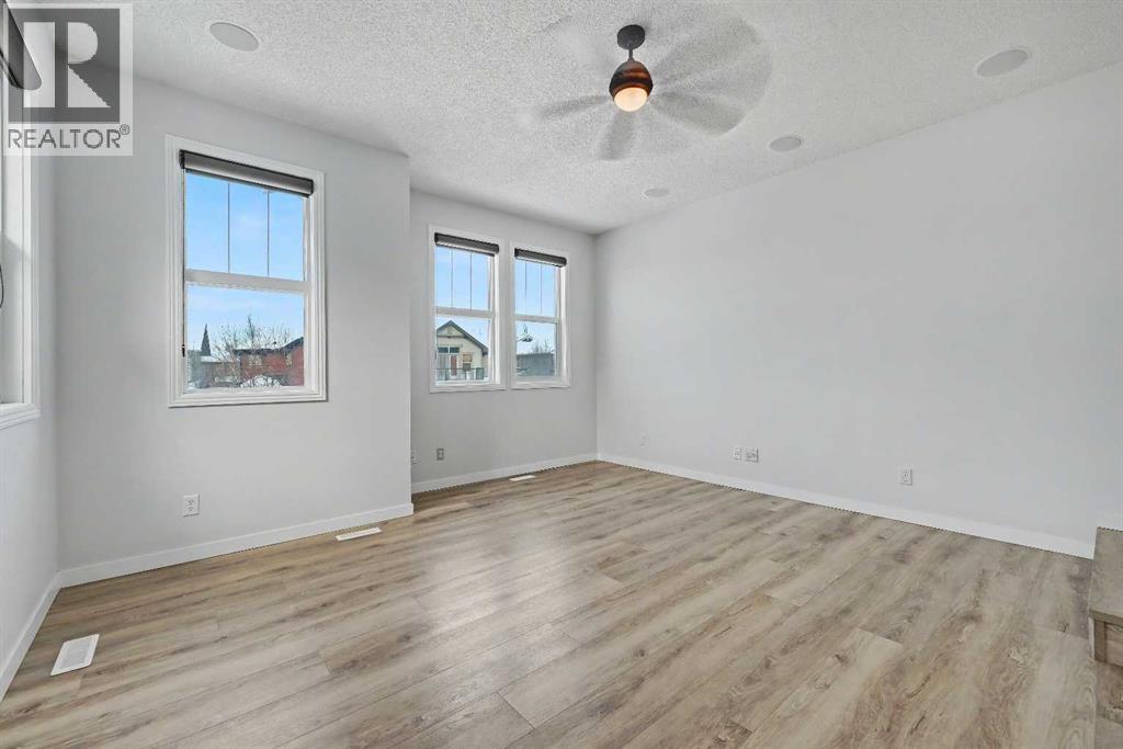 Single Family House for Sale in  Autumn Gardens SE Auburn Bay Calgary 