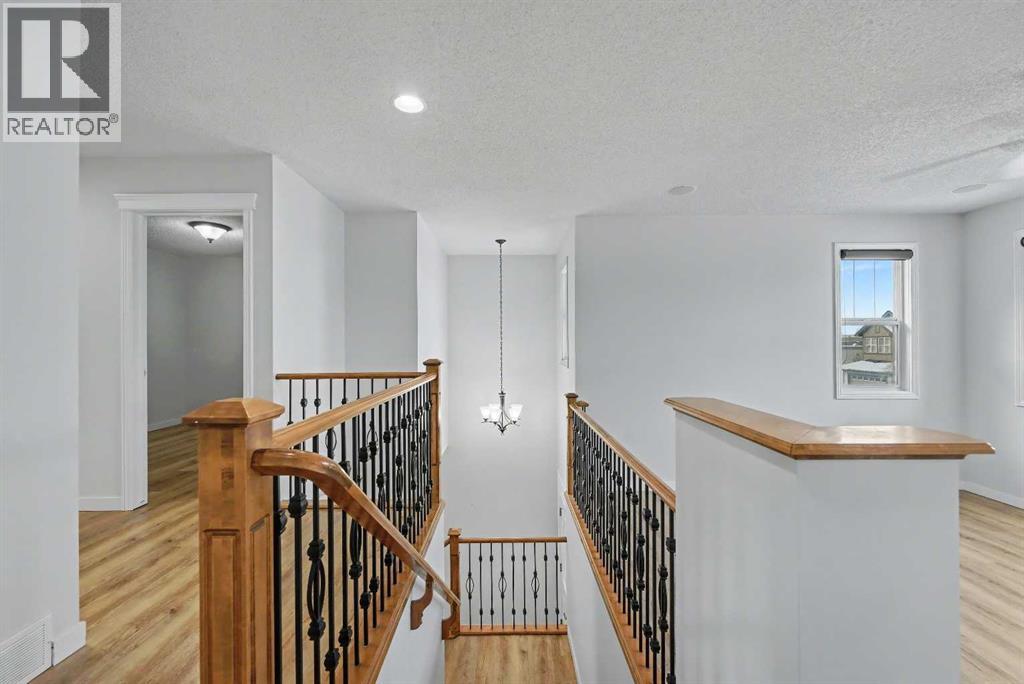 Single Family House for Sale in  Autumn Gardens SE Auburn Bay Calgary 