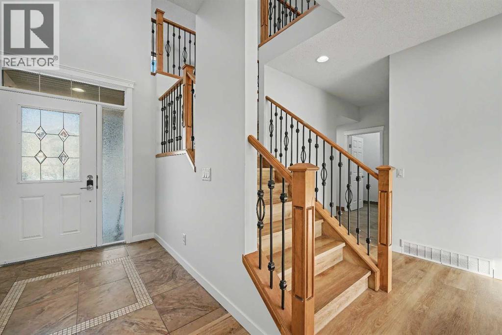 Single Family House for Sale in  Autumn Gardens SE Auburn Bay Calgary 