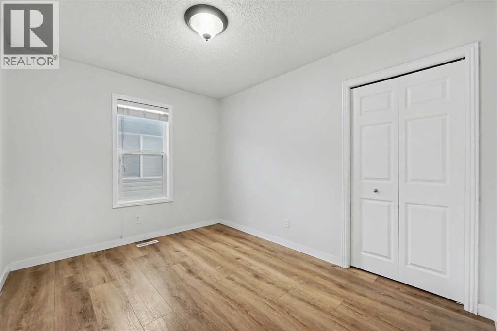 Single Family House for Sale in  Autumn Gardens SE Auburn Bay Calgary 