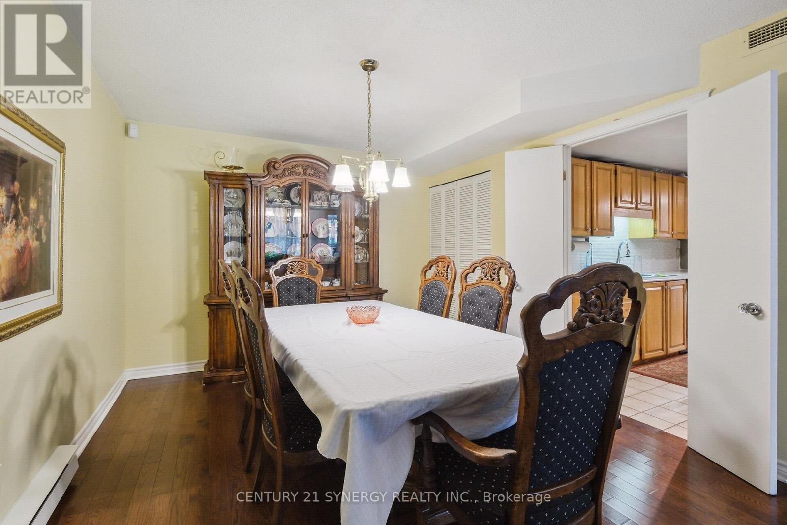 #104 295 GILMOUR STREET - 12