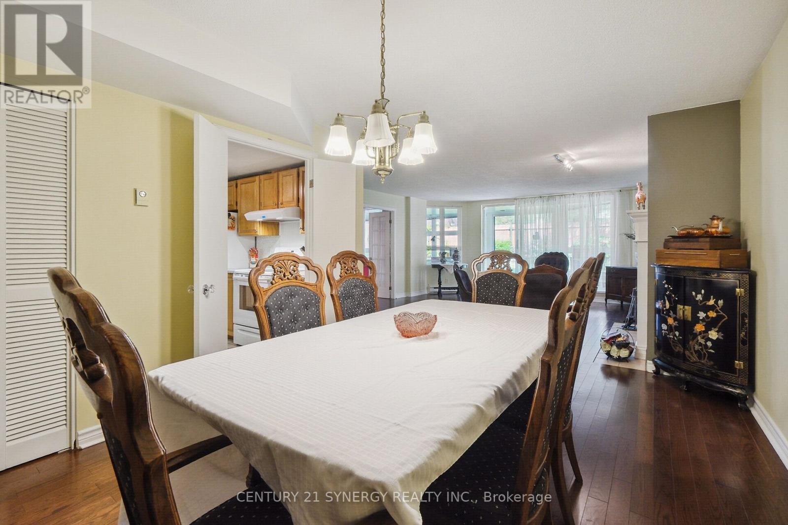 #104 295 GILMOUR STREET - 13