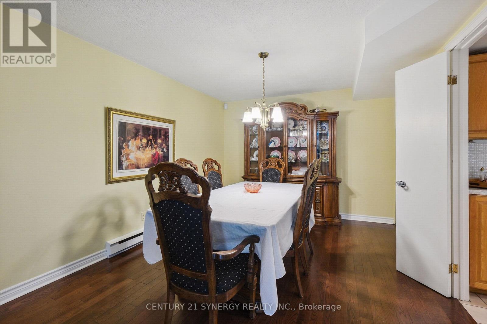 #104 295 GILMOUR STREET - 14