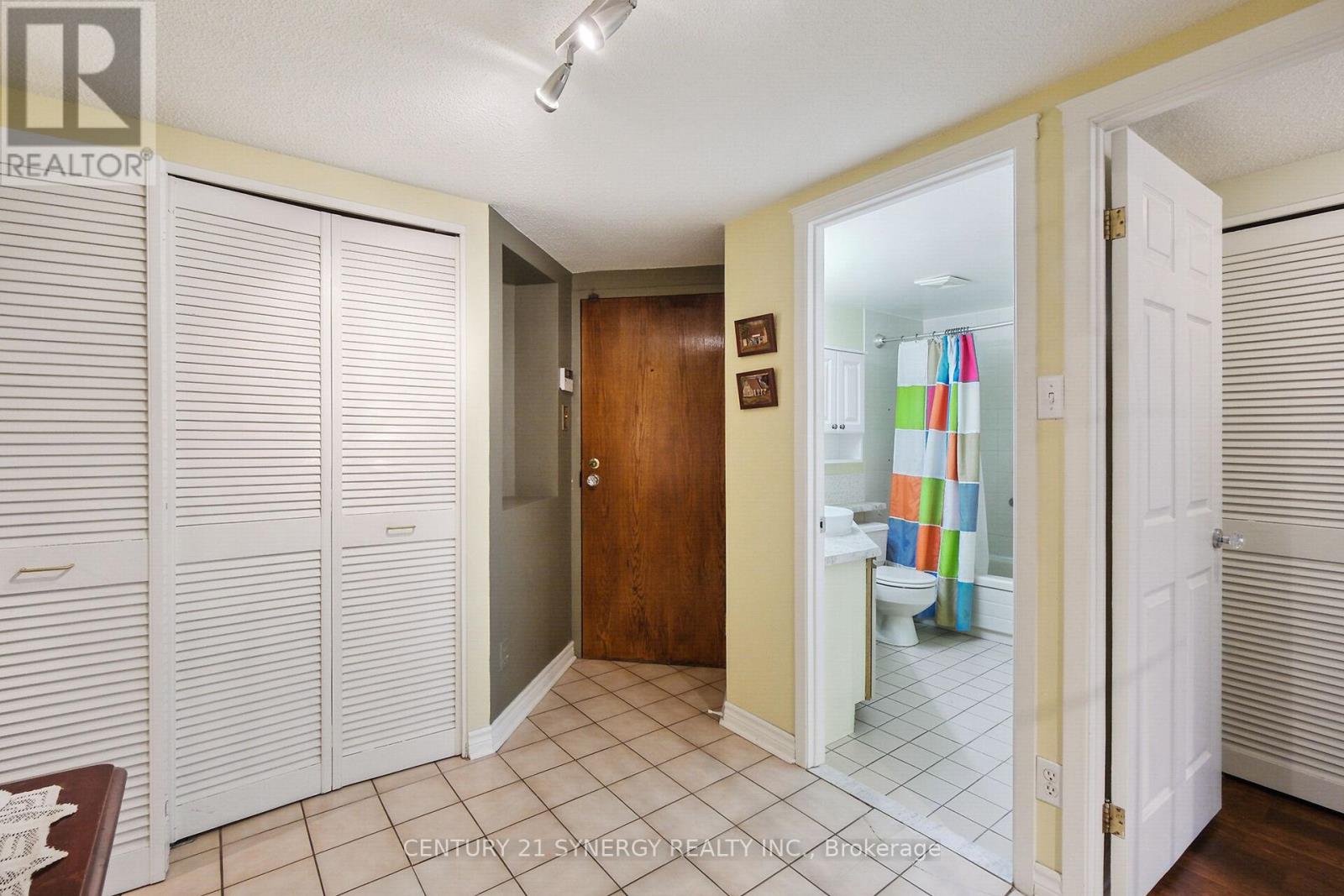 #104 295 GILMOUR STREET - 2