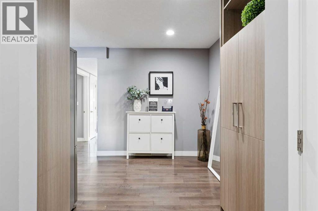 Single Family House for Sale in   Varsity Estates Drive NW Varsity Calgary 