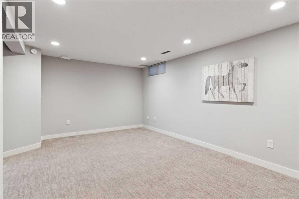 Single Family House for Sale in   Varsity Estates Drive NW Varsity Calgary 