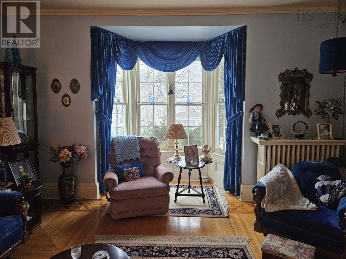 Property 25 of 49 of 85 Alexander Street