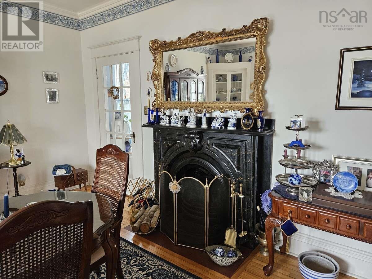 Property 28 of 49 of 85 Alexander Street