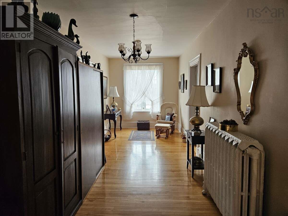 Property 37 of 49 of 85 Alexander Street