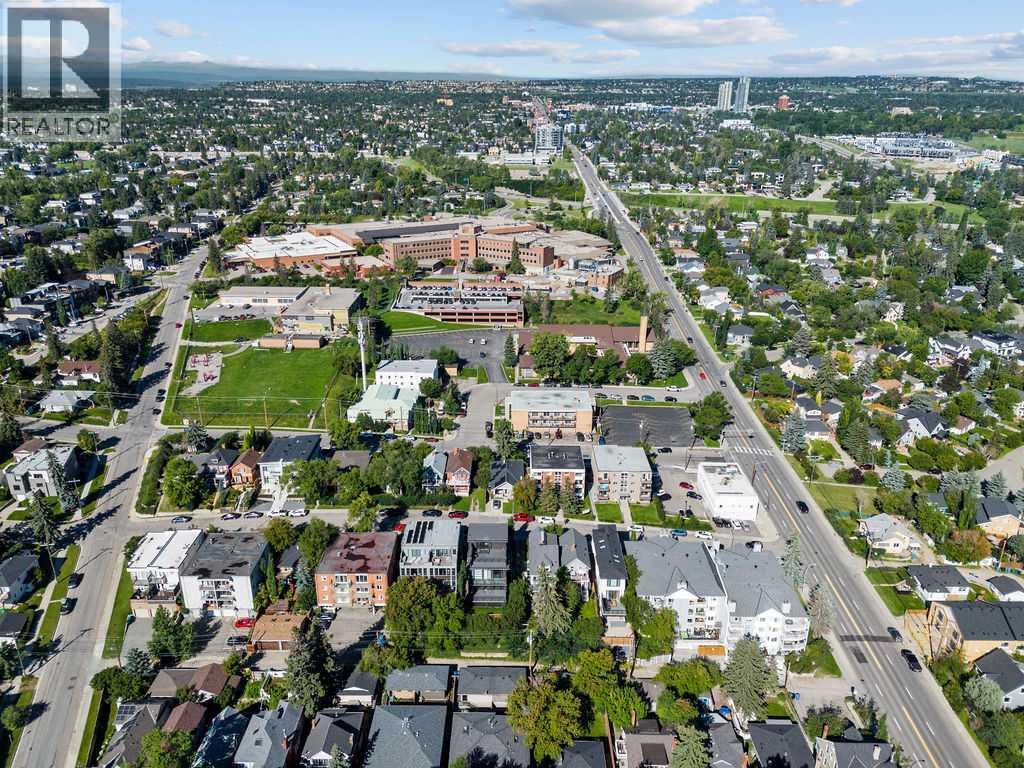 Single Family House for Sale in   A Street SW Bankview Calgary 