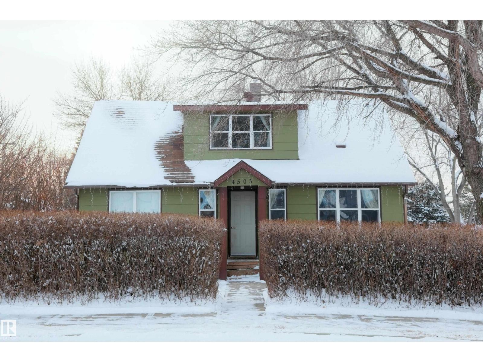 4503 53 AV - Photo 2 of 70, Barrhead, Alberta