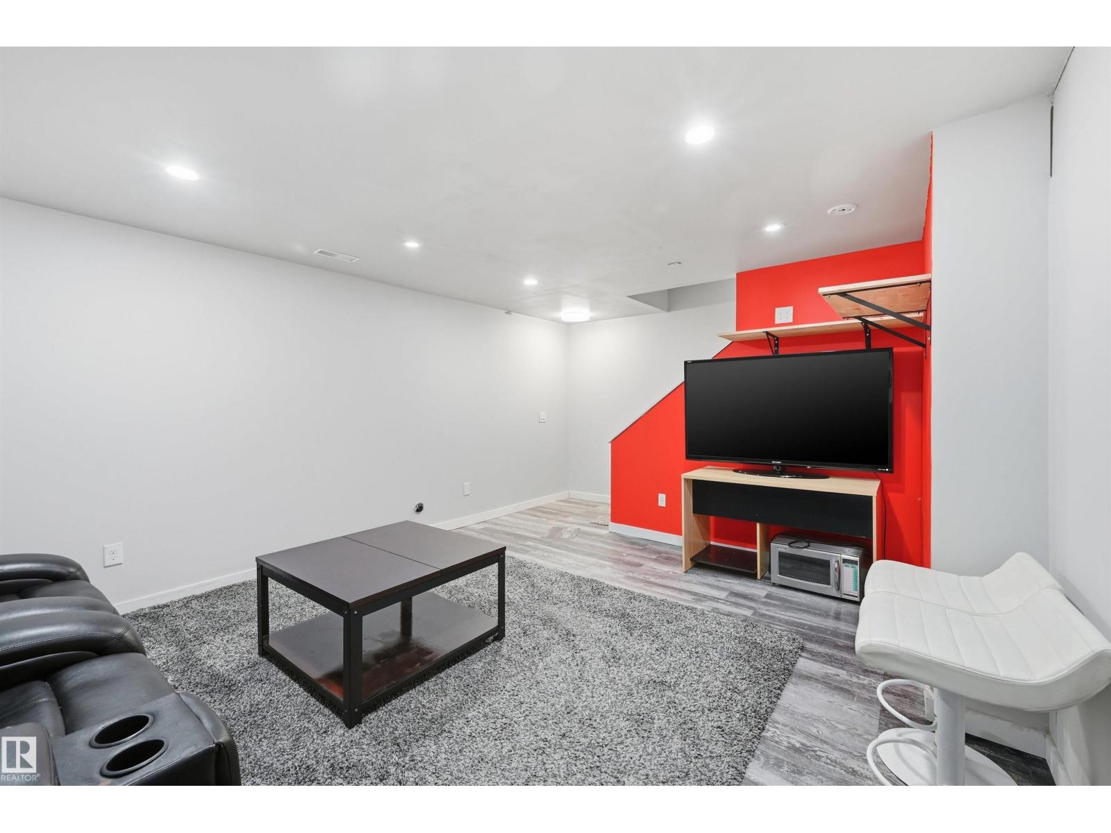 21017 60 AV NW NW, Edmonton