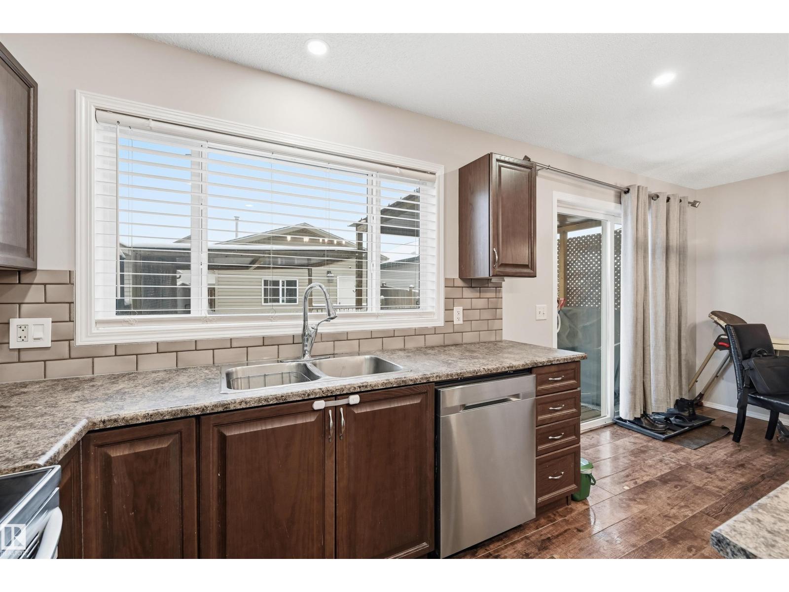 21017 60 AV NW NW, Edmonton