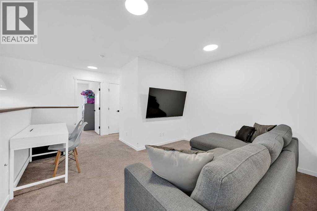 Single Family House for Sale in  Magnolia Bay SE Mahogany Calgary 