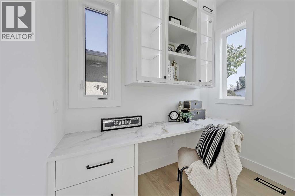 Single Family House for Sale in   Avenue SW Shaganappi Calgary 