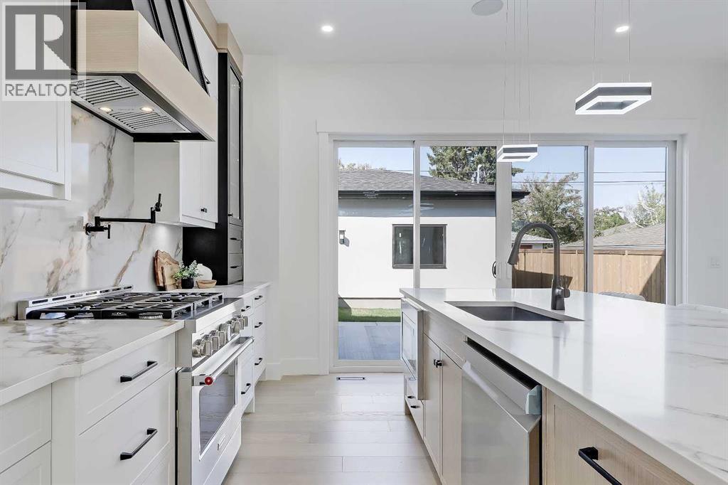 Single Family House for Sale in   Avenue SW Shaganappi Calgary 