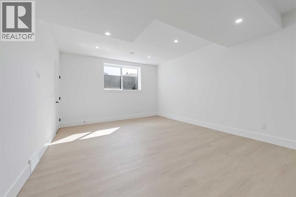 Single Family House for Sale in   Avenue SW Shaganappi Calgary 