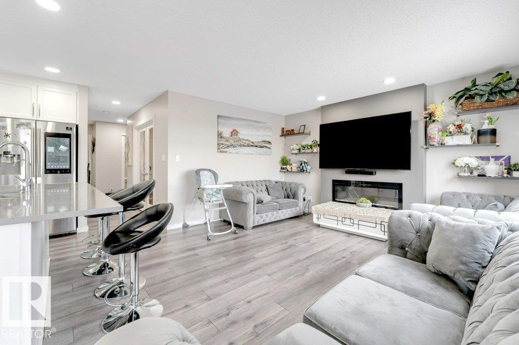 2326 WONNACOTT CR SW, Edmonton