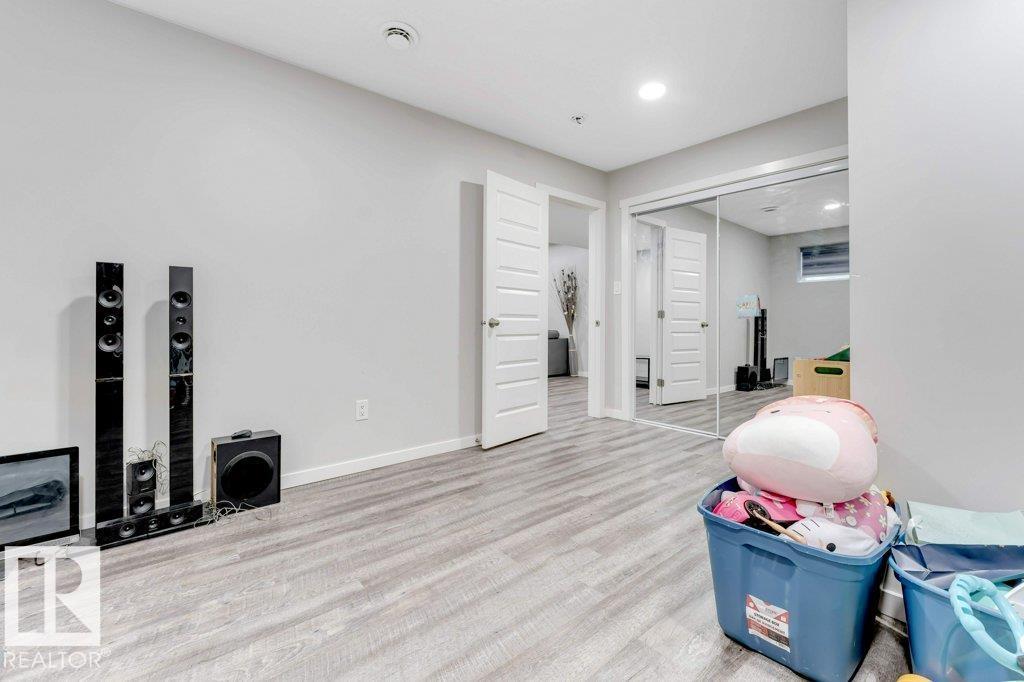 2326 WONNACOTT CR SW, Edmonton