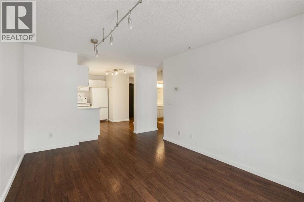 Single Family House for Sale in    Avenue SW Windsor Park Calgary 