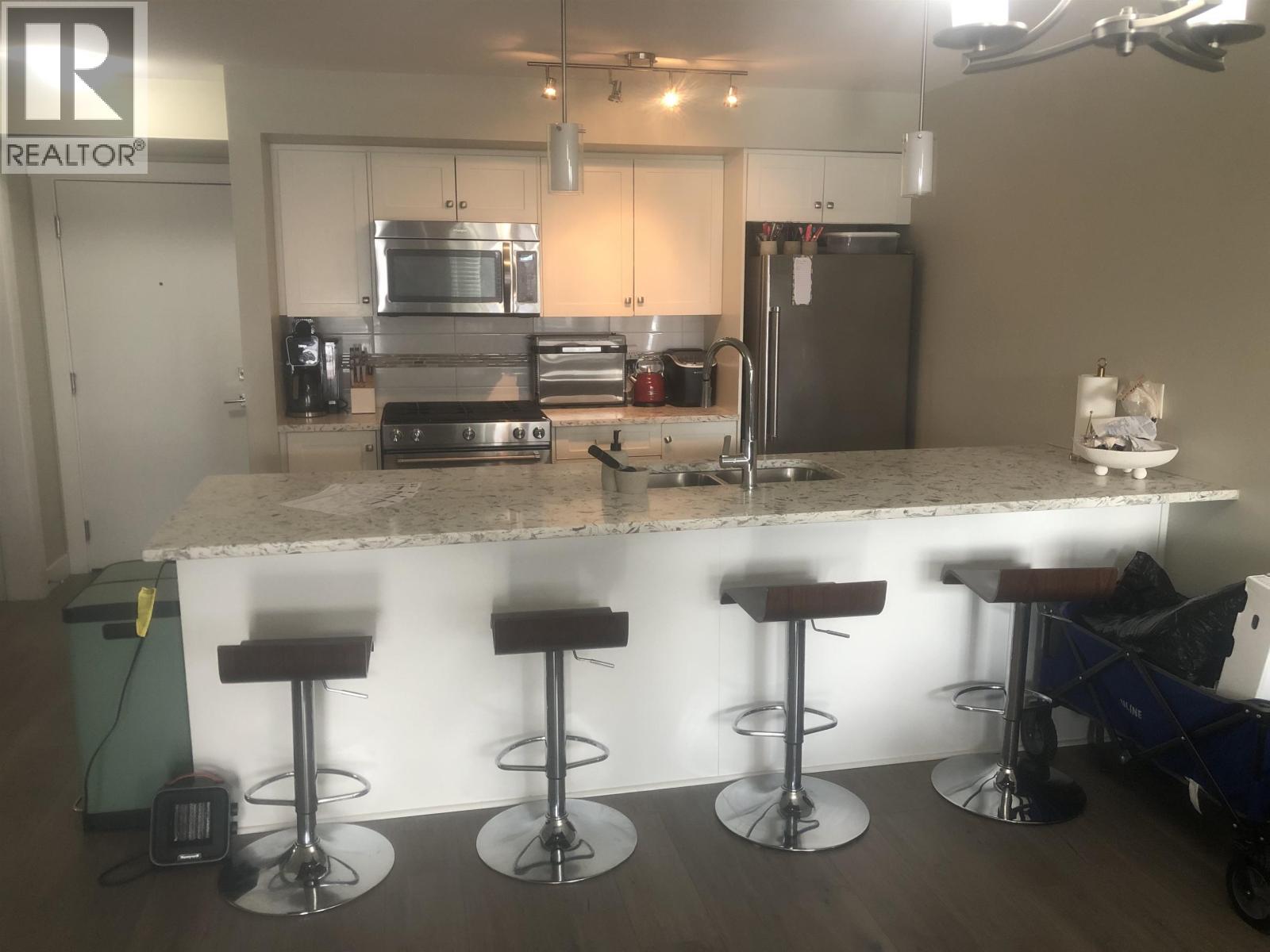 #302-4815 55B Street, Delta