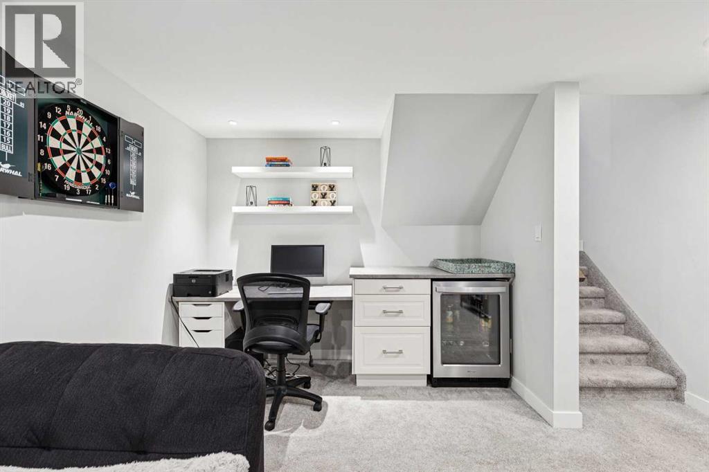 Single Family House 4 Level for Sale in   Avenue SE Acadia Calgary 