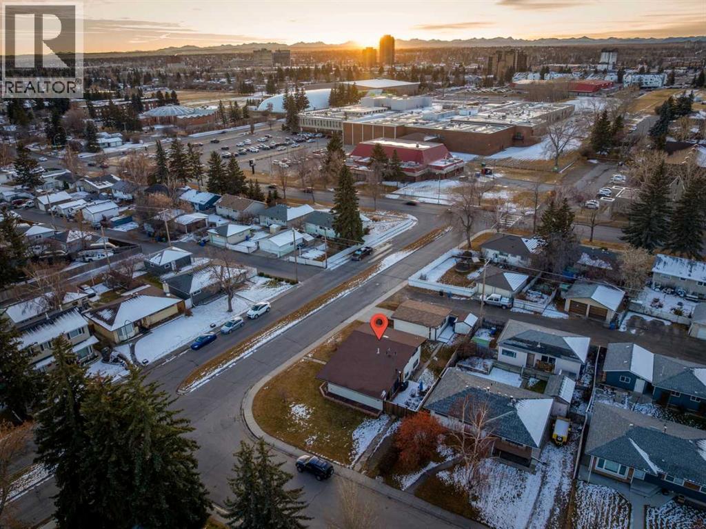 Single Family House 4 Level for Sale in   Avenue SE Acadia Calgary 