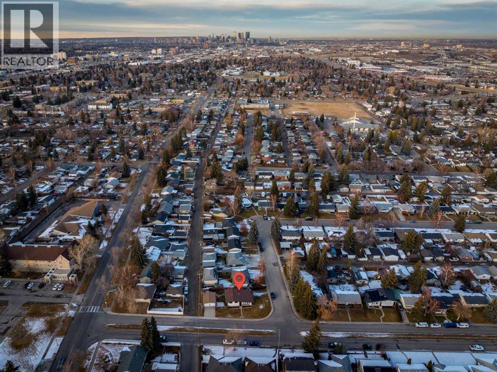 Single Family House 4 Level for Sale in   Avenue SE Acadia Calgary 