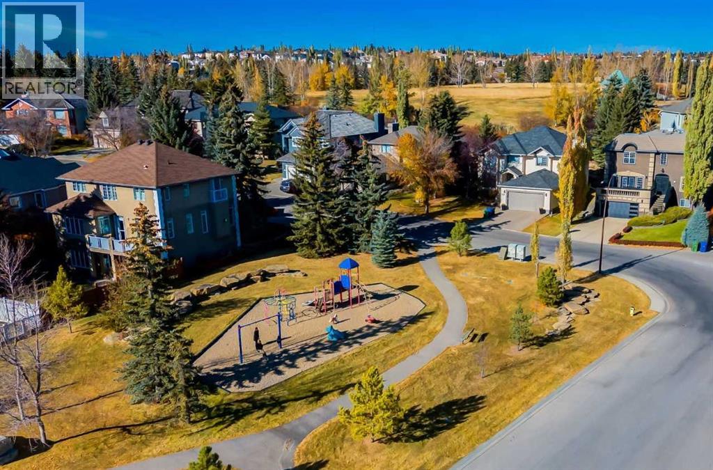 Single Family House for Sale in  Sienna Hills Drive SW Signal Hill Calgary 