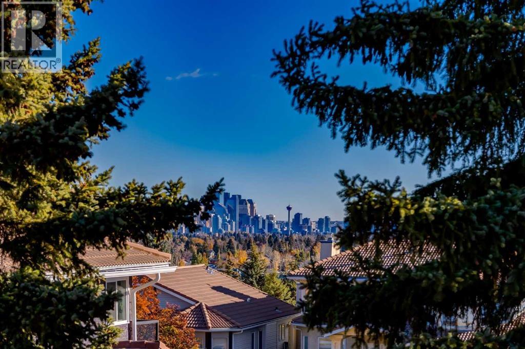 Single Family House for Sale in  Sienna Hills Drive SW Signal Hill Calgary 