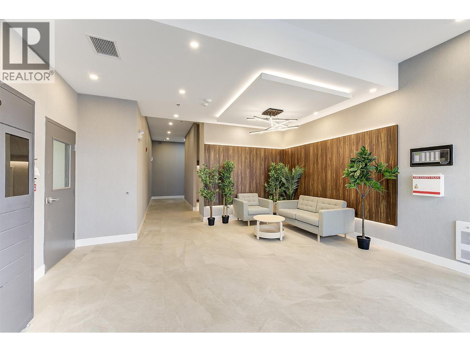 203 1380 Pridham Avenue, Kelowna