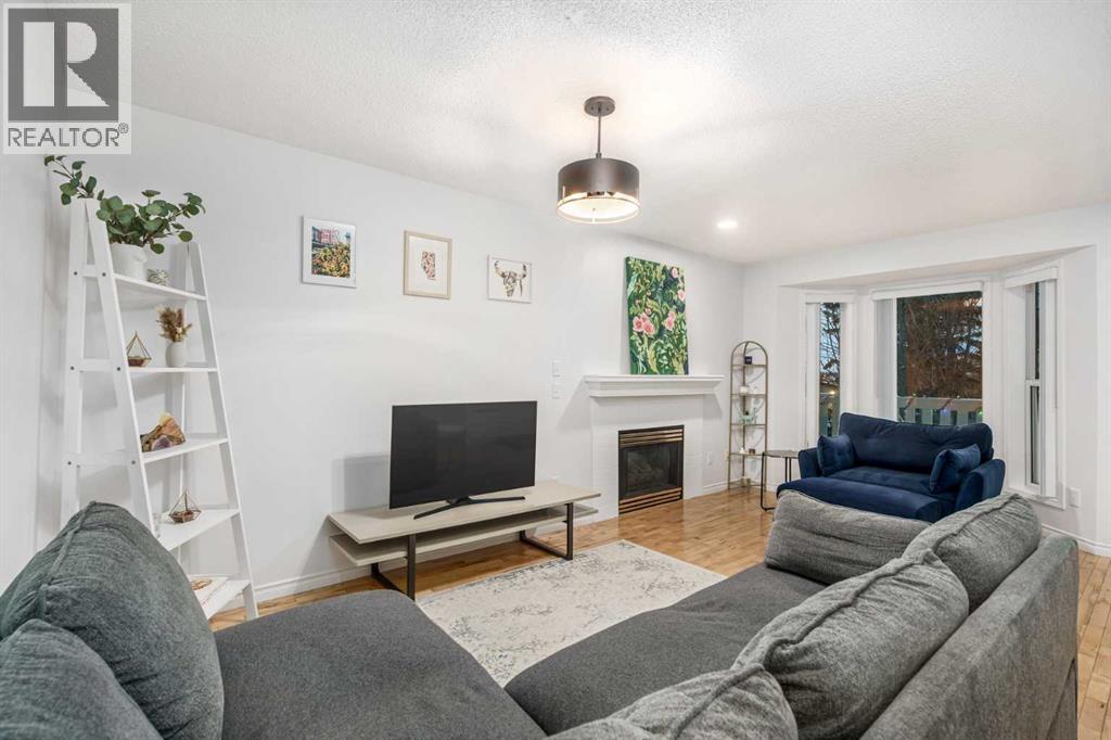 Single Family House for Sale in   Avenue SW Windsor Park Calgary 