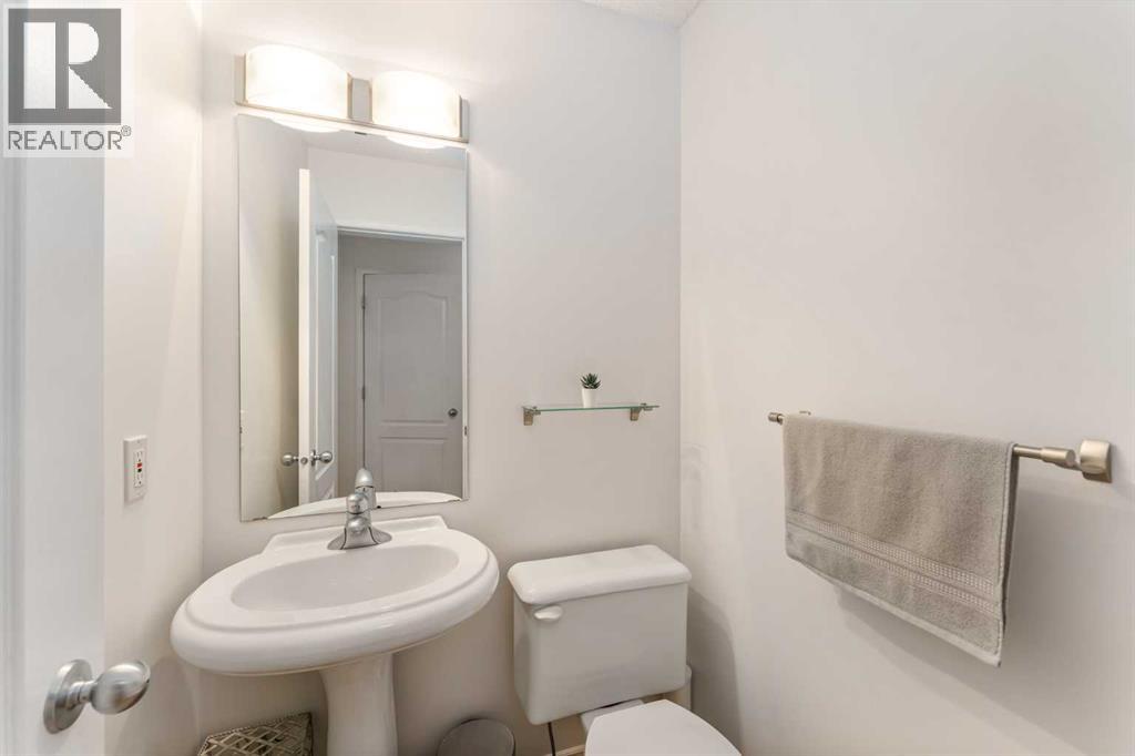 Single Family House for Sale in   Avenue SW Windsor Park Calgary 