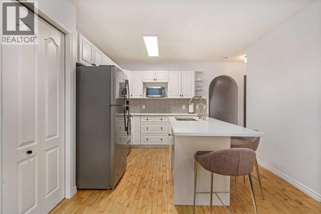 Single Family House for Sale in   Avenue SW Windsor Park Calgary 