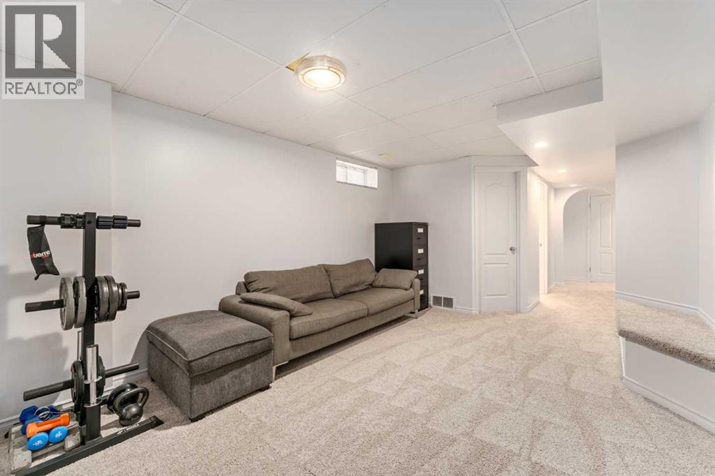 Single Family House for Sale in   Avenue SW Windsor Park Calgary 