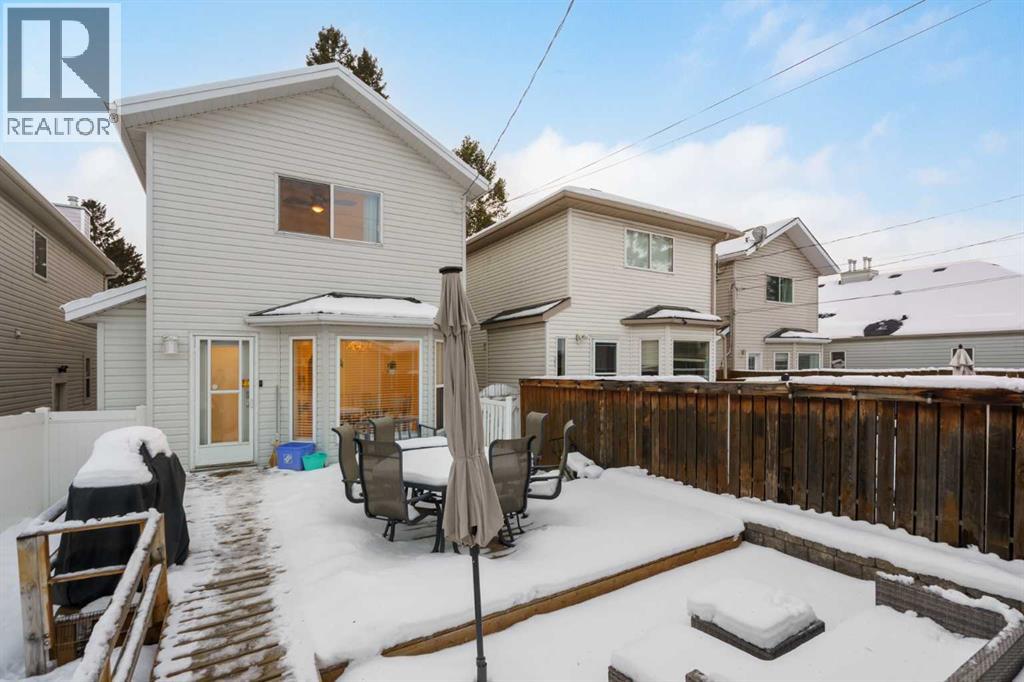 Single Family House for Sale in   Avenue SW Windsor Park Calgary 