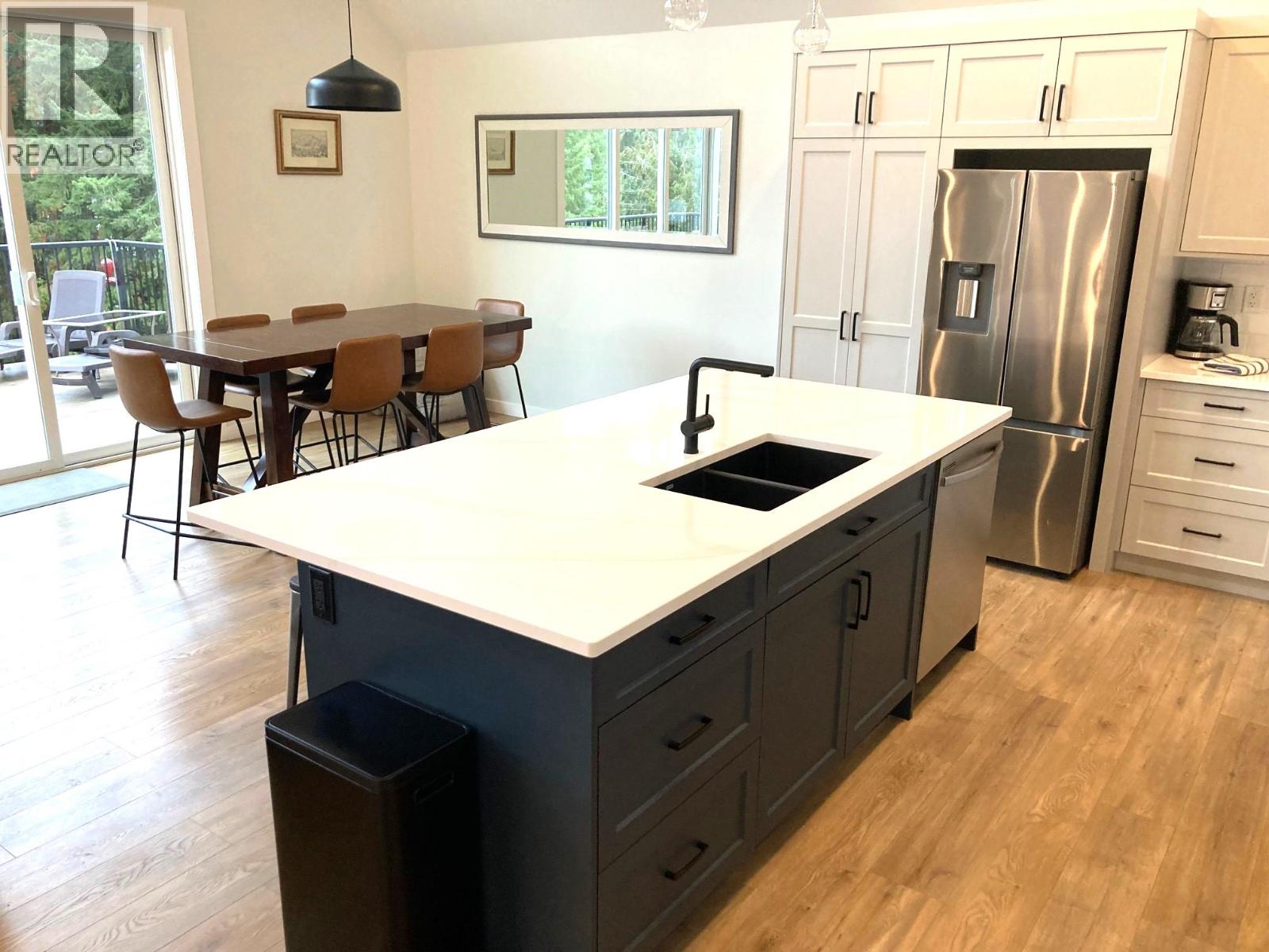  3040 Cedar Drive, Blind Bay