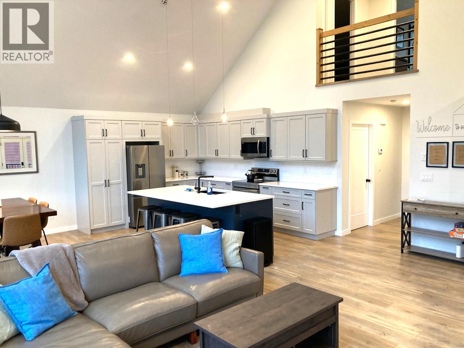  3040 Cedar Drive, Blind Bay